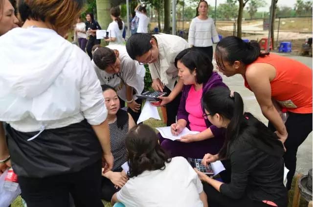口哨發(fā)令、旗幟落下，比賽的完美呈現(xiàn)，離不開裁判員的辛苦付出，低調(diào)是他們的代名詞